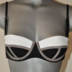 NWT Victorias Secret Top Beach Swimming suit 34B